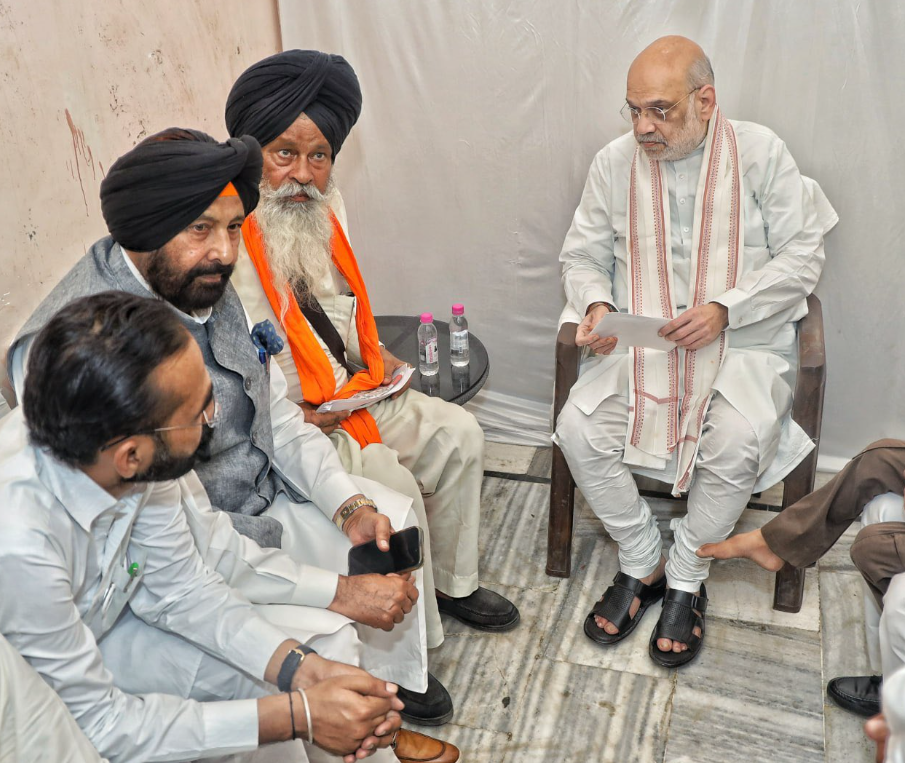 ਅਮਿਤ ਸ਼ਾਹ ਨੇ ਪਰਵਿੰਦਰ ਝੋਟੇ ਦੇ ਪਰਿਵਾਰ ਨਾਲ ਕੀਤੀ ਮੁਲਾਕਾਤ