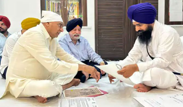 ਸੱਜਣ ਕੁਮਾਰ ਦੇ ਘਰ ਅਫ਼ਸੋਸ ’ਤੇ ਜਾਣ ਮਗਰੋਂ ਭਾਜਪਾ MP ਨੇ ਸ੍ਰੀ ਅਕਾਲ ਤਖ਼ਤ ਸਾਹਿਬ ਪਹੁੰਚ ਮੰਗੀ ਖਿਮਾ