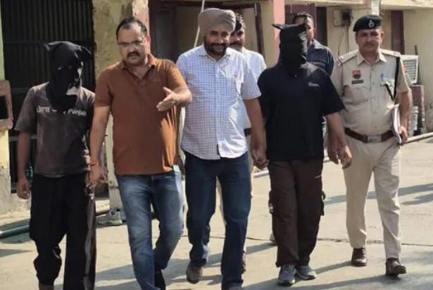 ਨਾਜਾਇਜ਼ ਸਬੰਧਾਂ ਤੋਂ ਨਾਰਾਜ਼ ਪੁੱਤ ਨੇ ਦੋਸਤ ਨਾਲ ਮਿਲ ਕੇ ਮਾਂ ਦੇ ਪ੍ਰੇਮੀ ਦਾ ਕੀਤਾ ਕਤਲ