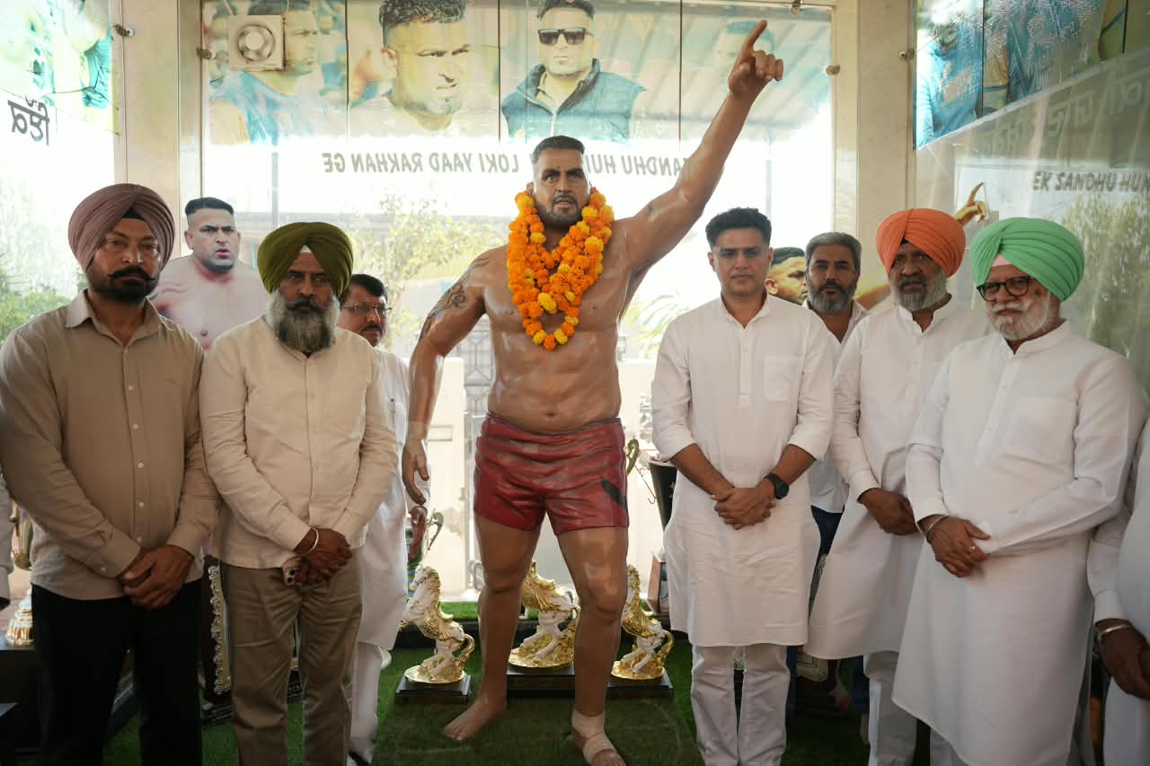ਪਰਗਟ ਸਿੰਘ ਤੇ ਸਚਿਨ ਪਾਇਲਟ ਨੇ ਸੰਦੀਪ ਨੰਗਲ ਅੰਬੀਆਂ ਦੇ ਪਰਿਵਾਰ ਨਾਲ ਕੀਤੀ ਮੁਲਾਕਾਤ