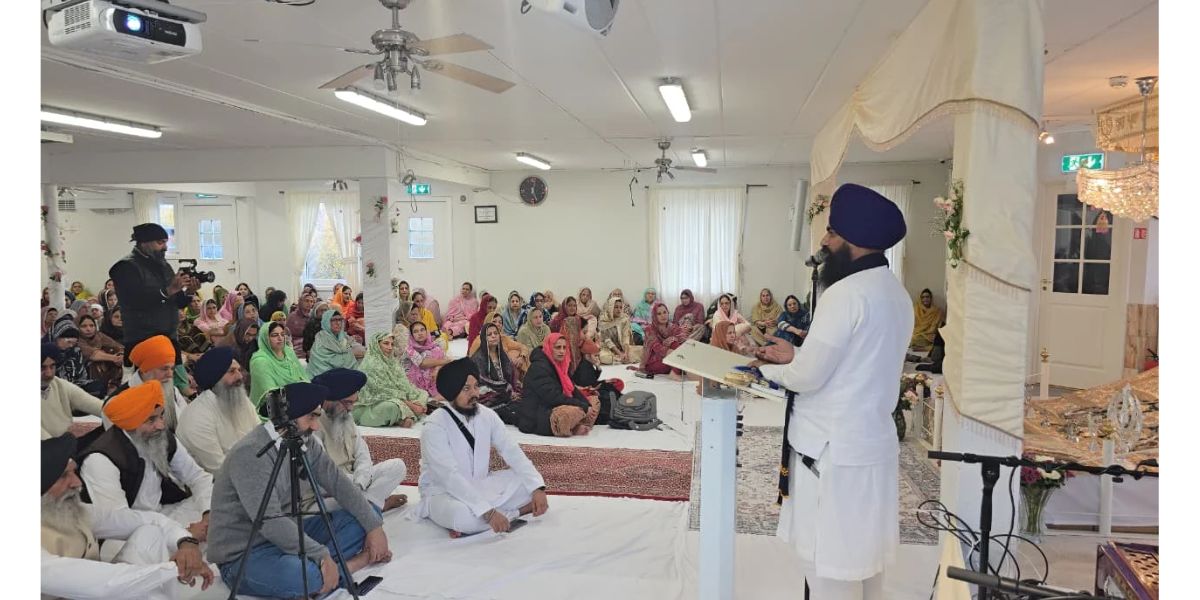 ਓਸਲੋ ’ਚ ਜਥੇਦਾਰ ਗਿਆਨੀ ਕੁਲਦੀਪ ਸਿੰਘ ਗੜਗੱਜ ਨੇ ਸੰਗਤ ਨੂੰ ਕੀਤਾ ਸੰਬੋਧਨ, ਕਿਹਾ- ਬੱਚਿਆਂ ਨੂੰ ਬਚਪਨ ਤੋਂ ਸਿੱਖੀ ਨਾਲ ਜੋੜਨ ਦੀ ਲੋੜ